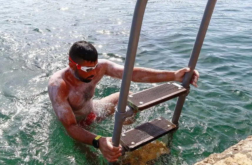 Local swimmer completes epic Sicily-Malta swim in record-breaking time